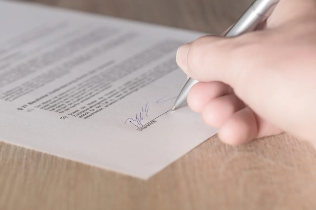 Contrato de arriendo con firma